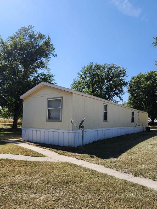 Photo 1 of 2 of home located at 620 Country Club Rd Lot F06 Pratt, KS 67124