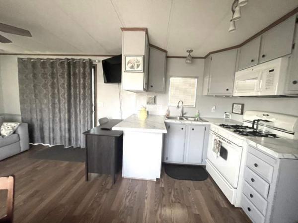 1987 Fleetwood Manufactured Home