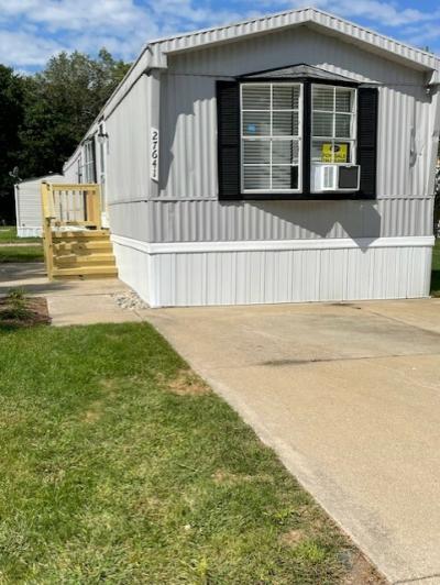 Mobile Home at 27641 Moulon Rouge Dr. #579 Romulus, MI 48174