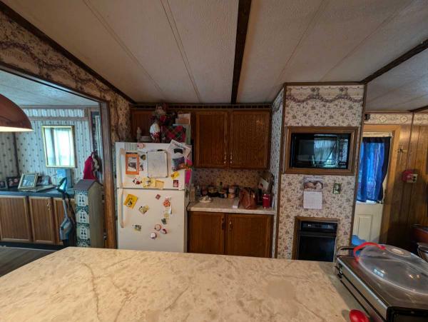 1985 Poloron C-16 Mobile Home