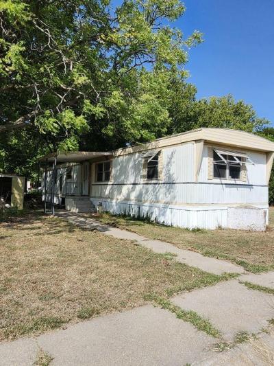 Mobile Home at 620 Country Club Rd Lot C02 Pratt, KS 67124