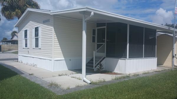 2011 Clayton WHC01858GAA&B Mobile Home