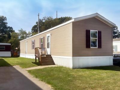 Mobile Home at 1002 Sun Valley Dr. Valparaiso, IN 46385