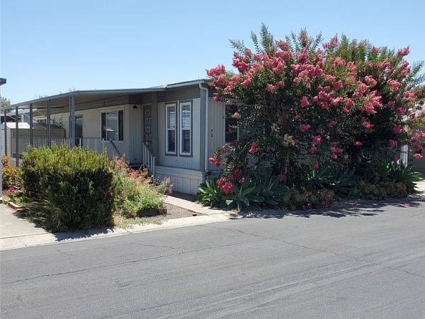 1971 Santa Anita Manufactured Home