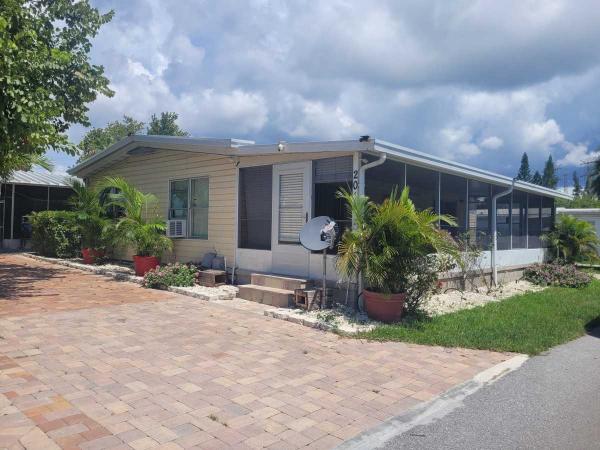 1985 Palm Harbor HS Manufactured Home