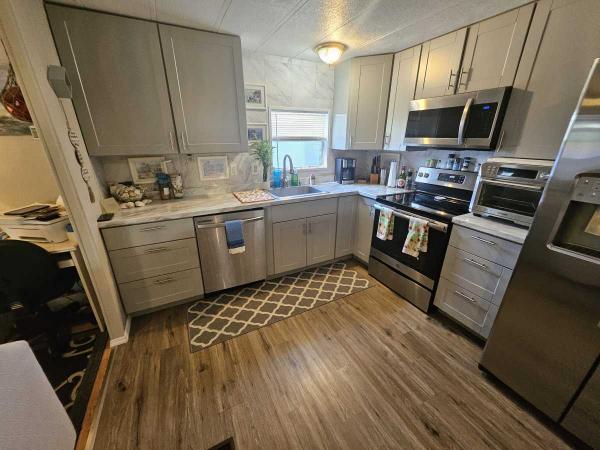 1980 2BD/1.5BA Mobile Home