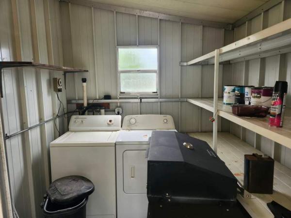 1984 Broo Manufactured Home