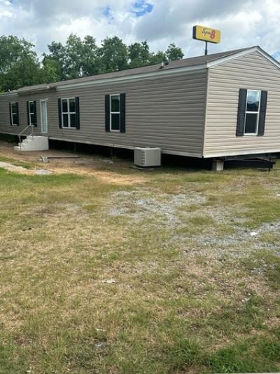 Mobile Home at 1921 N. Bolton Ave. Alexandria, LA 71303