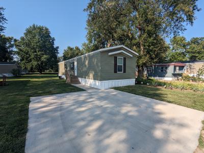 Mobile Home at 74 Loraine Drive Galesburg, IL 61401