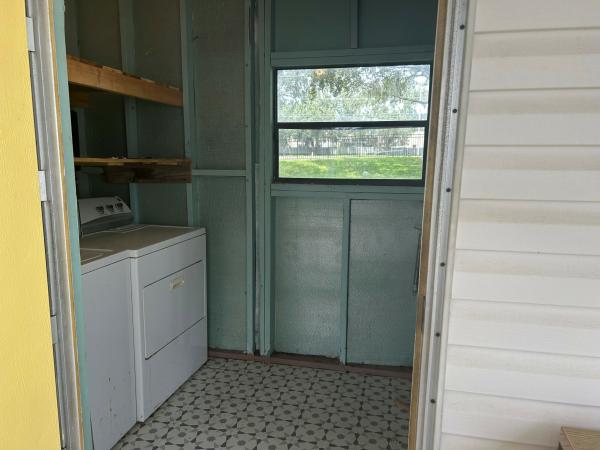 1991 FLEETWOOD SUNCREST Mobile Home