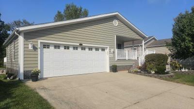 Mobile Home at 11979 Cedarbrook Dr South Lyon, MI 48178