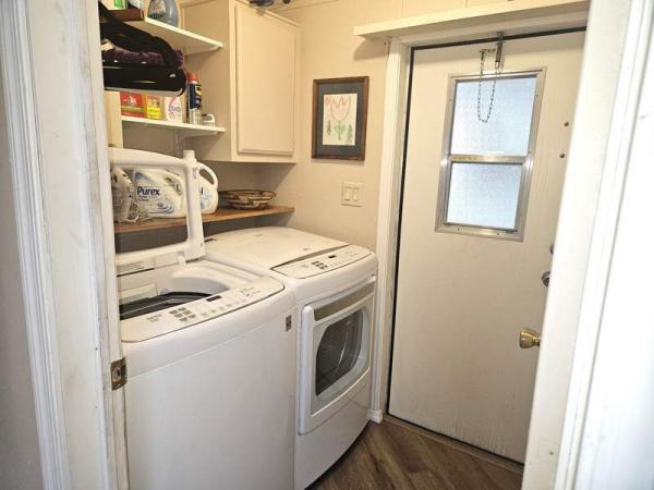 1993 Schult Manufactured Home