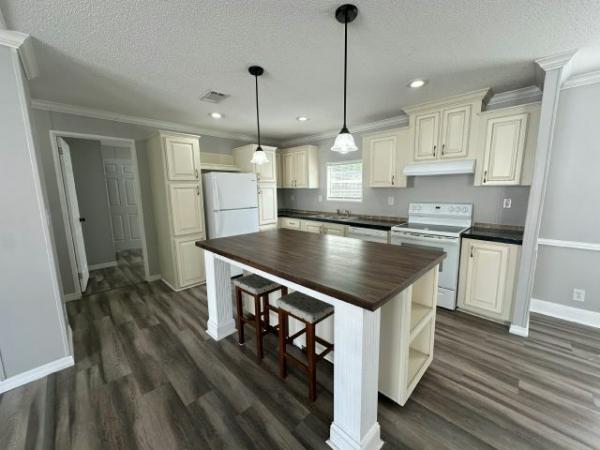 2016 LIOH Mobile Home For Rent