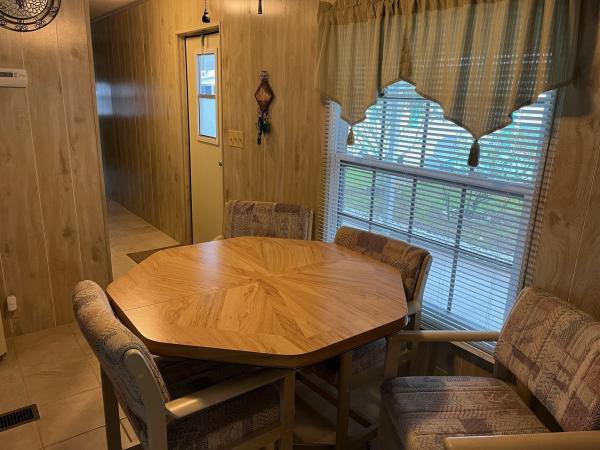 1981 SOUT Single Mobile Home