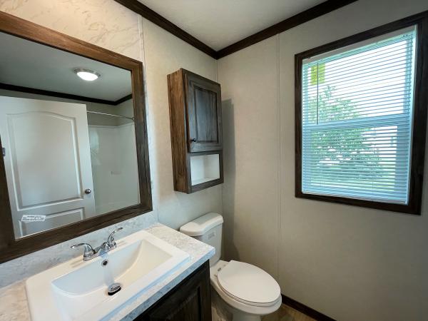 2024 Clayton 95PLH16663B Mobile Home