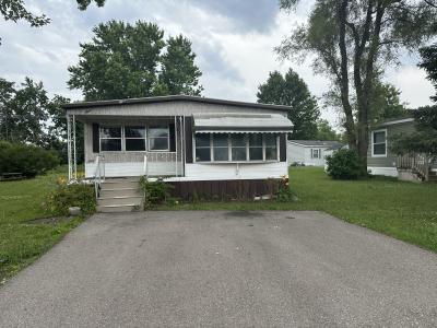 Mobile Home at 9 Mockingbird Dr #199 Orion Township, MI 48359