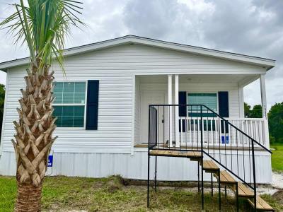 Mobile Home at 16801 Oak Leaf Court North Fort Myers, FL 33917