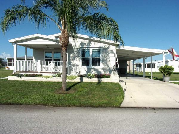 Photo 1 of 2 of home located at 716 International Dr Arcadia, FL 34266