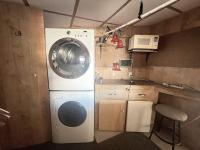 1986 Phoenix Manufactured Home