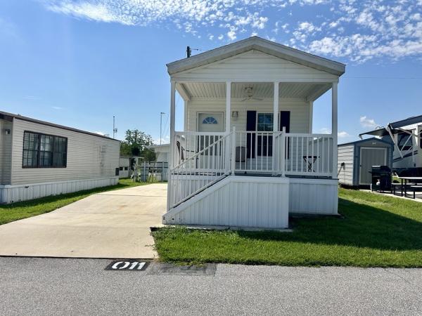 2018 Skyline 2610B W/PORCH Mobile Home