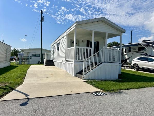 2018 Skyline 2610B W/PORCH Mobile Home