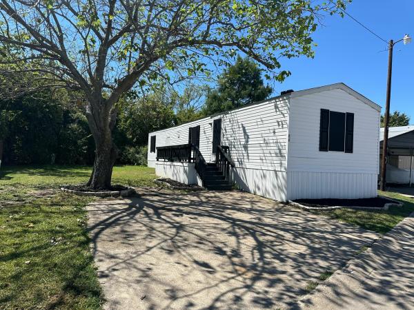 2005 Fleetwood Anniversary Mobile Home