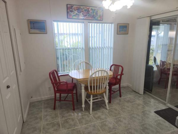 2000 Palm Harbor Manufactured Home