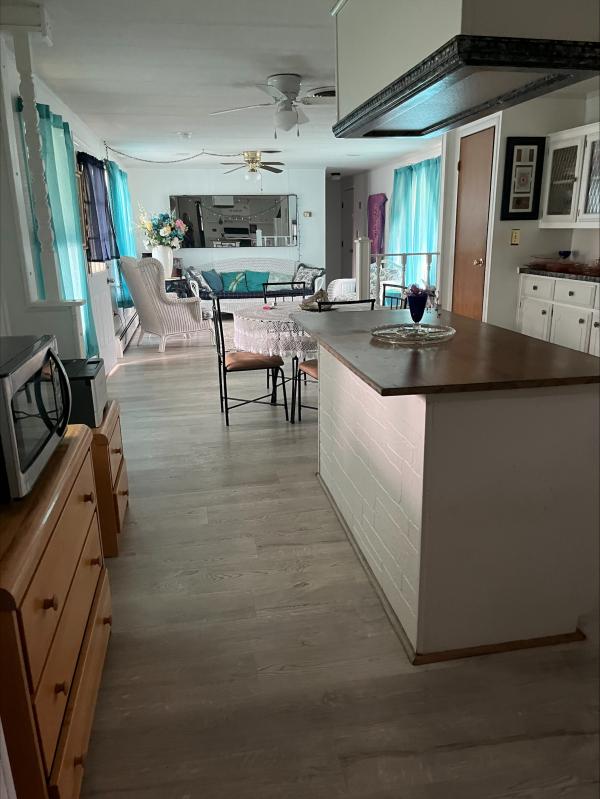 1983 Holiday 14x72 Mobile Home