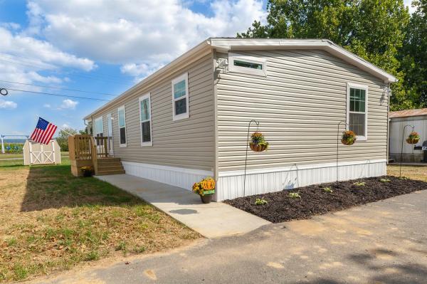 Photo 1 of 2 of home located at 4660 Sycamore Grove Rd #94 Chambersburg, PA 17202