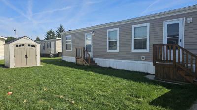 Mobile Home at 17827 Dennis St Brownstown, MI 48174