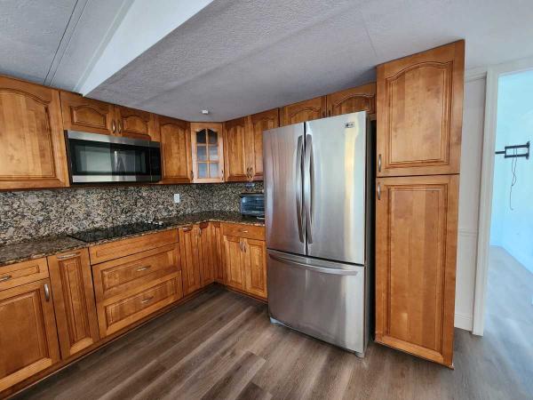 1985 BEAC Manufactured Home