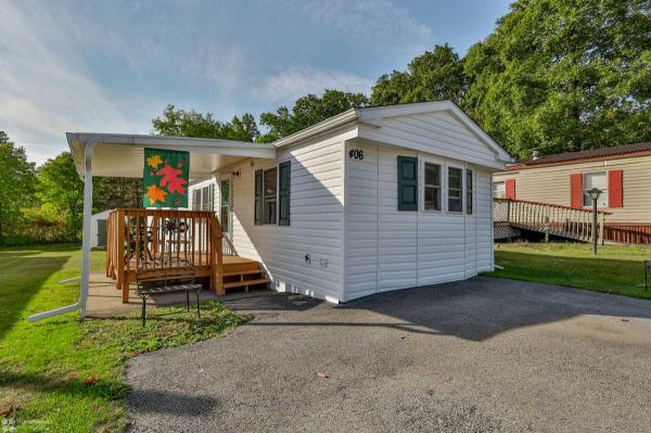 1984 Commodore Mobile Home For Sale