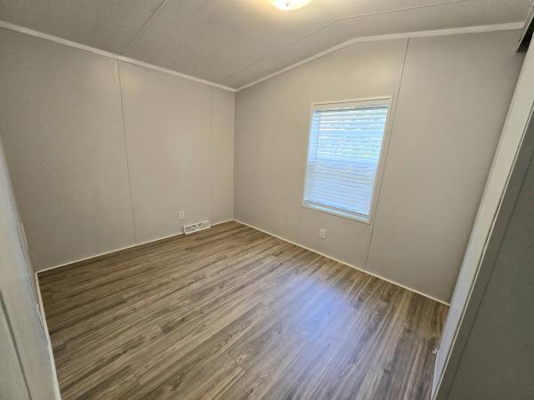 2004 HOME HOME Mobile Home