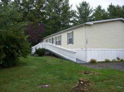 Mobile Home at 138 Manchester Dr. Charles Town, WV 25414