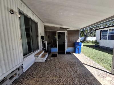 Photo 4 of 41 of home located at 15777 Bolesta Rd Lot 79 Clearwater, FL 33760