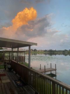 Photo 1 of 33 of home located at 4 Bonny Shore Dr Lakeland, FL 33801