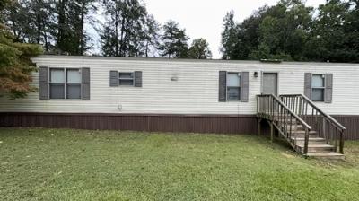 Mobile Home at 131 Rodeo Dr Dallas, NC 28034