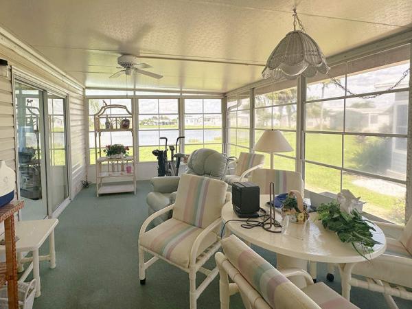 1990 Palm Harbor Manufactured Home