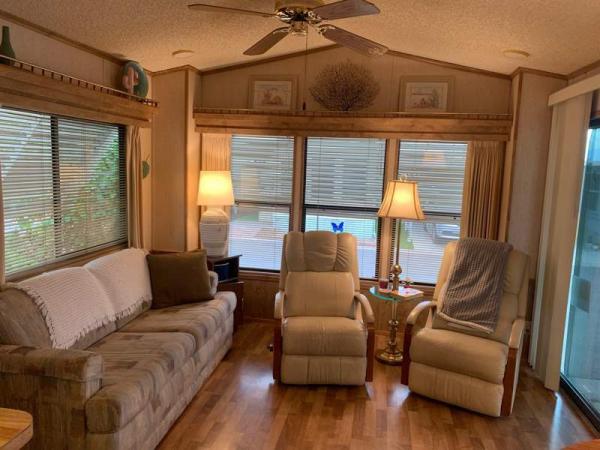 1987 Schult Manufactured Home