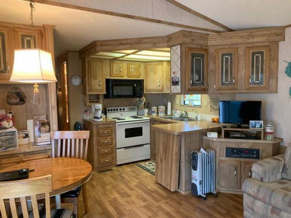 1987 Schult Manufactured Home