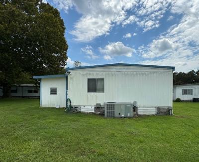 Photo 5 of 49 of home located at 3150 NE 36th Avenue Lot 133 Ocala, FL 34479