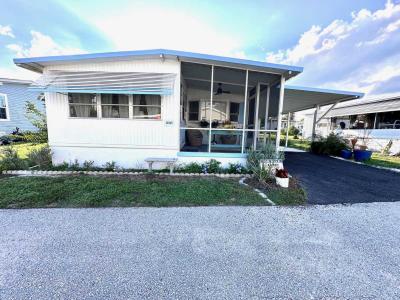 Mobile Home at 36145 Plum Ave Grand Island, FL 32735