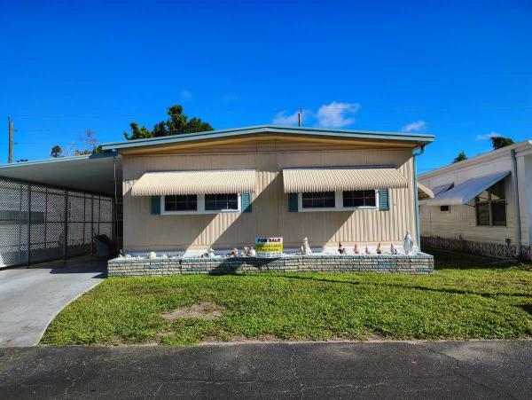 1975 Gold Mobile Home