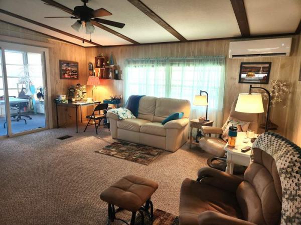 1984 Palm Harbor Manufactured Home