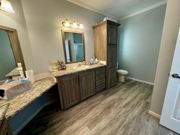 2022 Jacobsen 242 Mobile Home