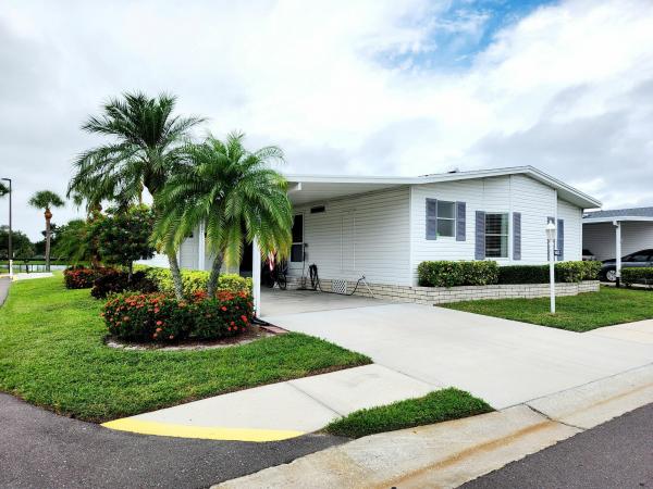 1992 Homes of Merit Mobile Home For Sale