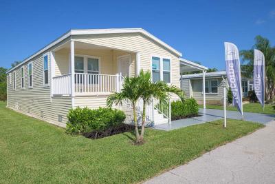 Photo 2 of 35 of home located at 8 Queen Palm Drive Naples, FL 34114