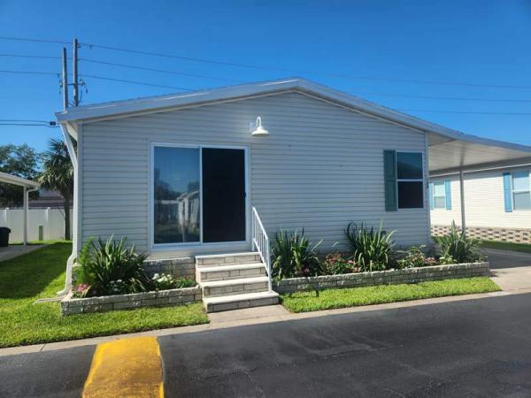 2000 Palm Harbor Manufactured Home