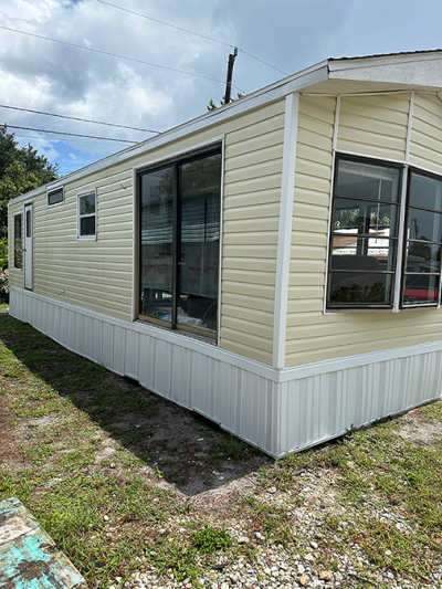 Mobile Home at 8125 U.s. 1, Lot 6 Vero Beach, FL 32967