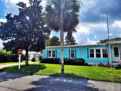 Photo 4 of 40 of home located at 6505 Lakewood Drive Unit A Ocala, FL 34472